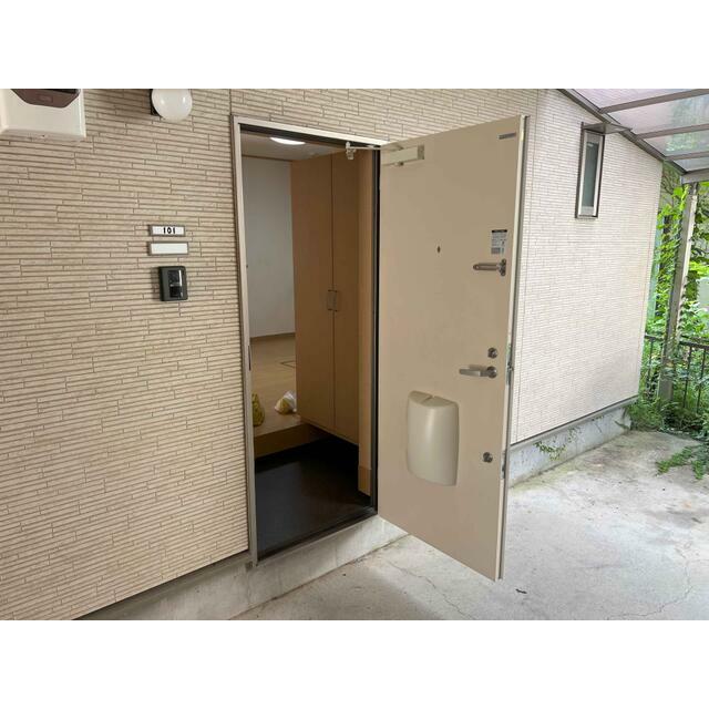 神奈川県茅ヶ崎市十間坂２丁目 玄関