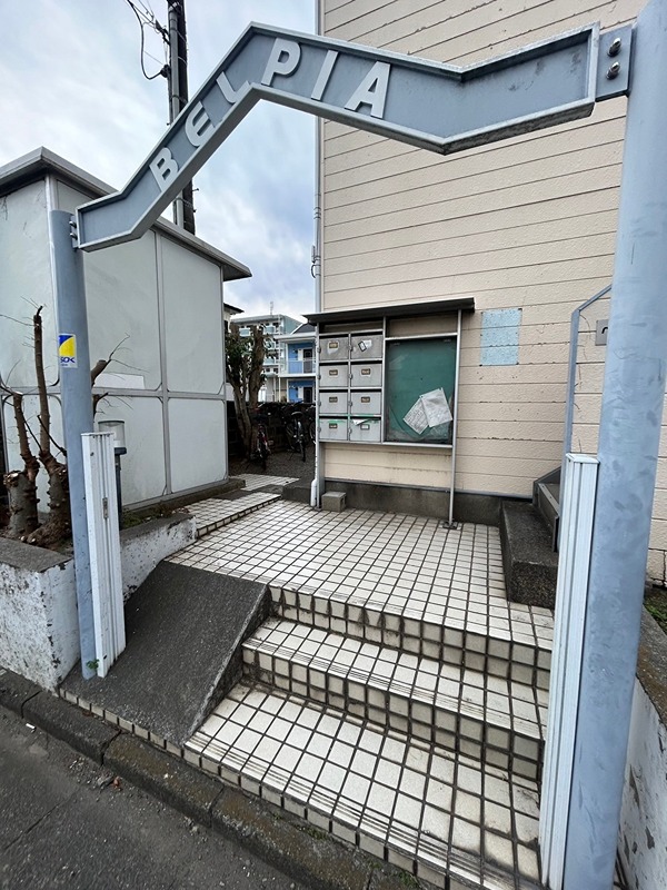神奈川県平塚市中原２丁目 エントランス