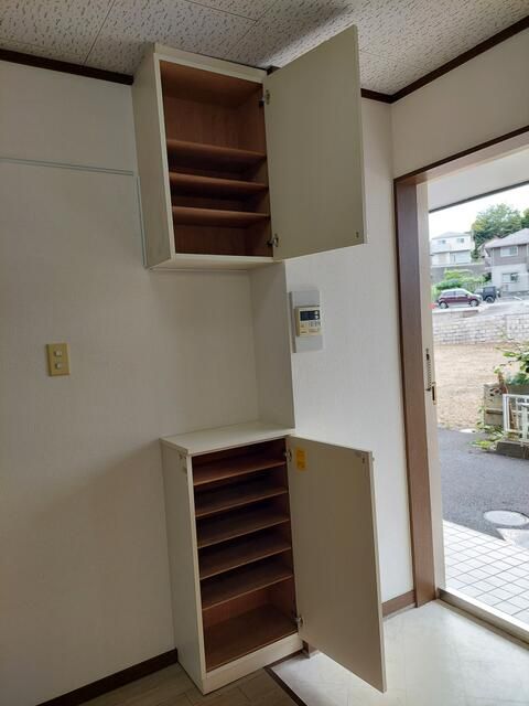 神奈川県横浜市栄区公田町 玄関