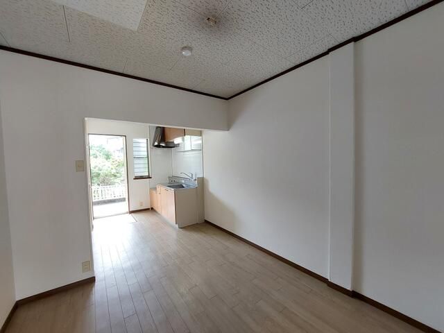 神奈川県横浜市栄区公田町 リビング