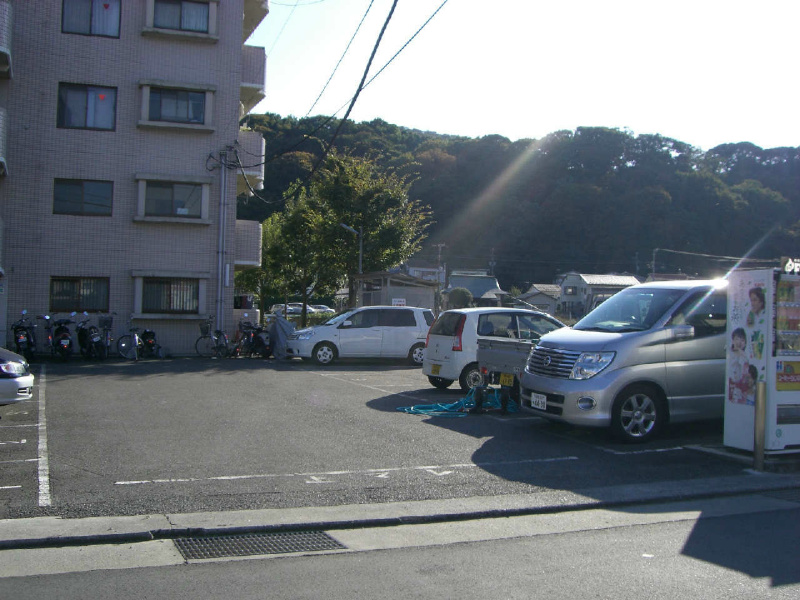 サニーレジデンス平塚Ⅱ 駐車場