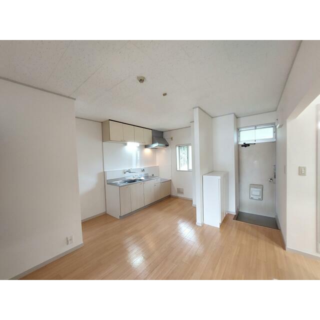 神奈川県横浜市栄区桂台西１丁目 リビング
