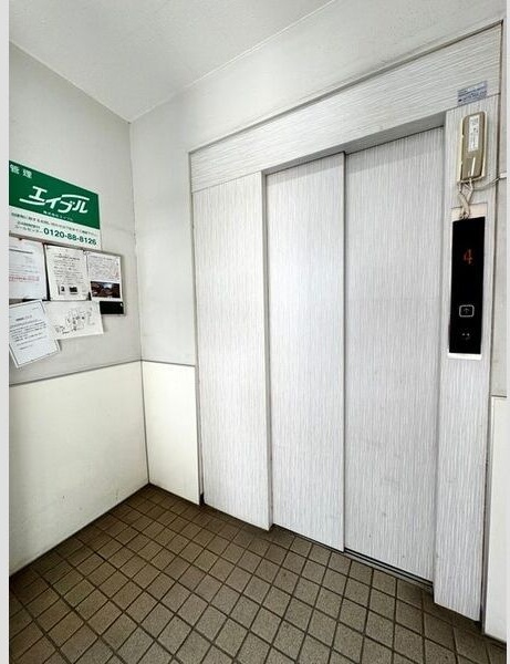 神奈川県藤沢市鵠沼橘１丁目 エントランス