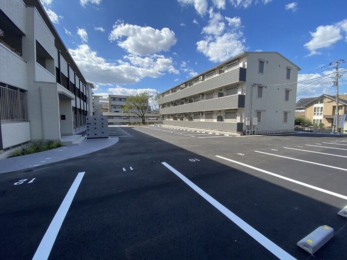 ウェルデンス戸塚　Ａ 駐車場