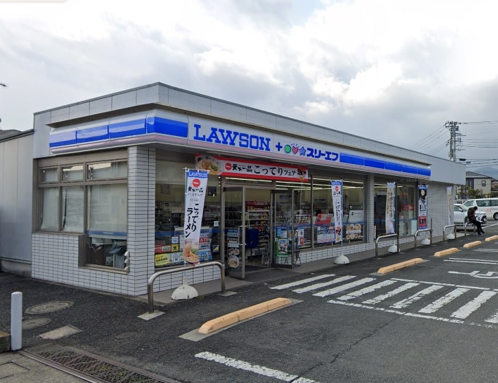 ルミエール コンビニ