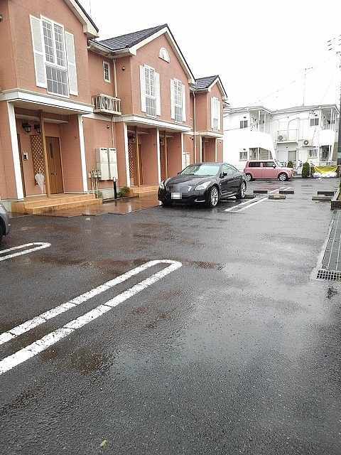ソフィア 駐車場