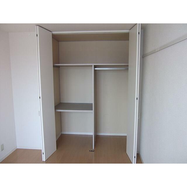 カンパニヤＢ 収納