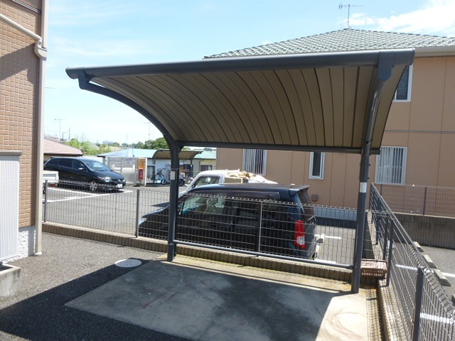 カンパニヤＢ 駐車場