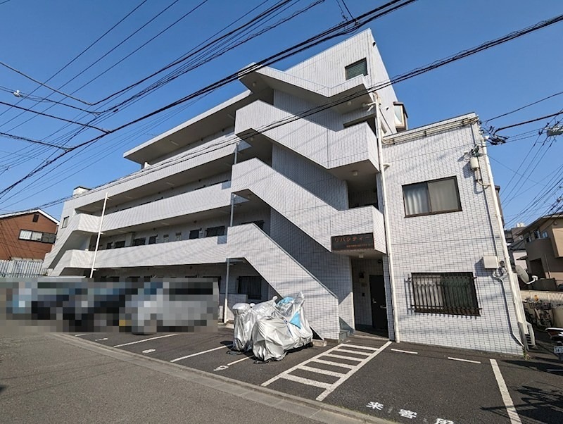 リバシテイ 駐車場