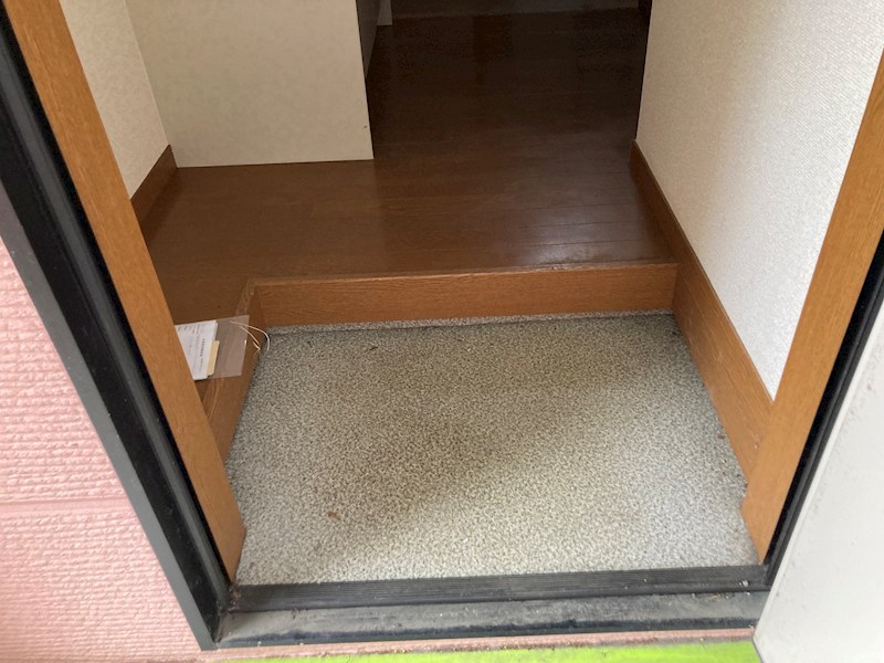 トランベール秦野 玄関