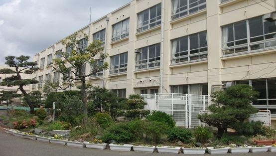 神奈川県茅ヶ崎市南湖２丁目 小学校