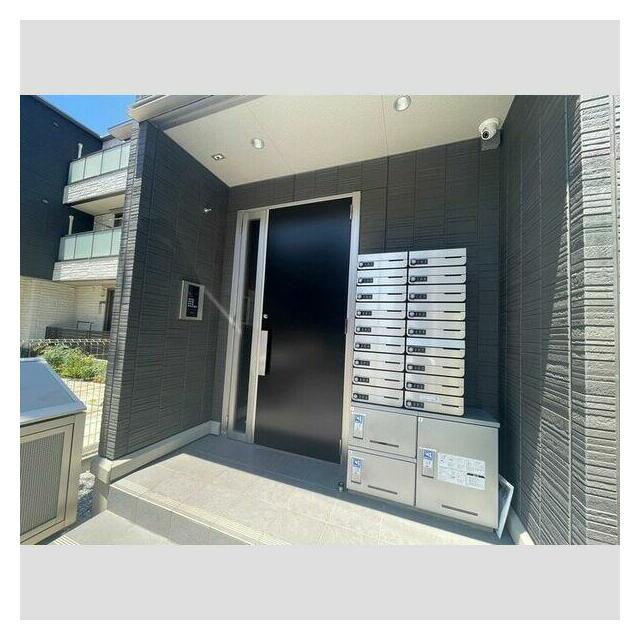 神奈川県厚木市恩名１丁目 エントランス