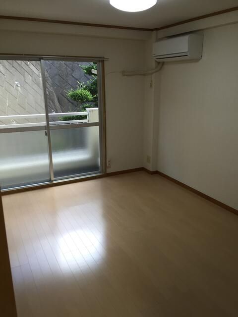 グリーンハイツ河原 リビング