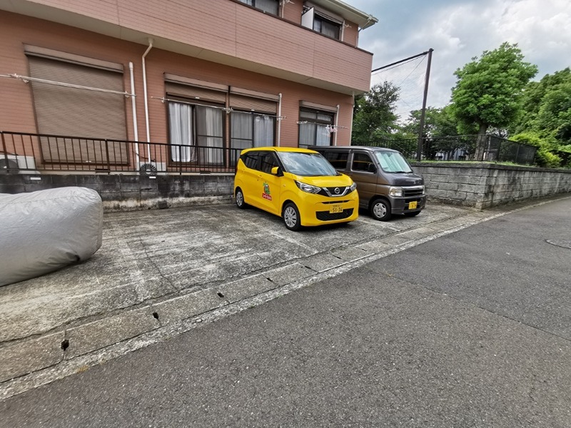 パークヒルアダチ 駐車場