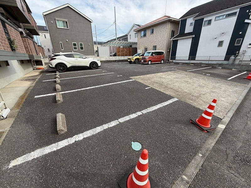 クレール秋桜 駐車場