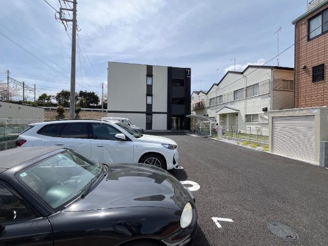 FOREST ODAWARA（フォレスト　オダワラ） 駐車場