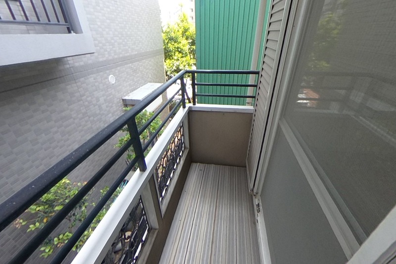 神奈川県藤沢市藤沢 ベランダ