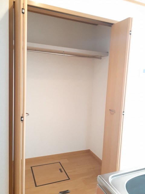 フォンターナ 収納