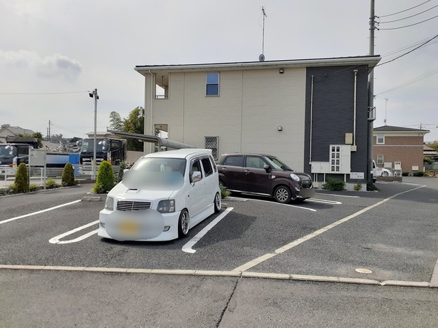 アルカディアＢ 駐車場