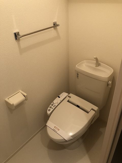 ルーフハウスA トイレ
