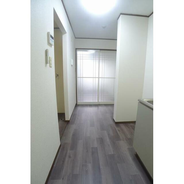 第二稲荷山ハイツ 玄関