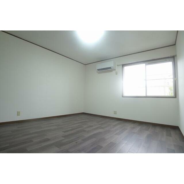 第二稲荷山ハイツ リビング