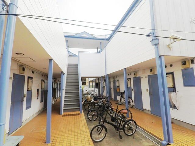 クレールメゾン本鵠沼 駐車場