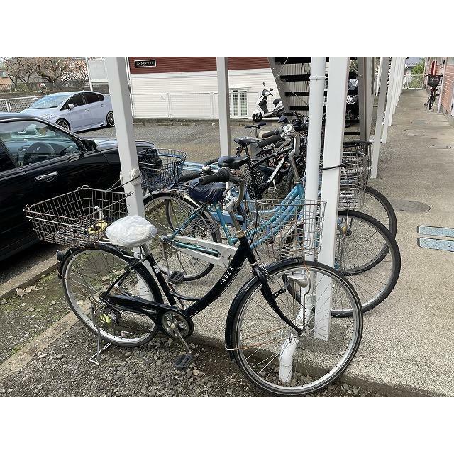 パーシモン弐番館 駐車場