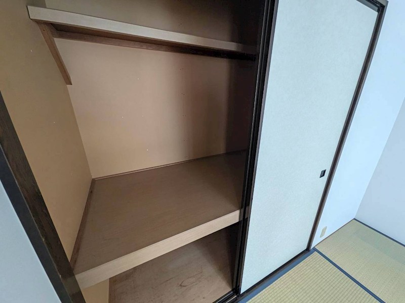 パーシモン弐番館 収納