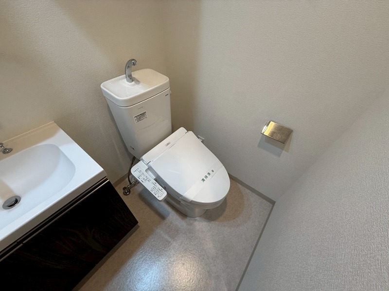 LIME RESIDENCE HIRATSUKA WEST トイレ
