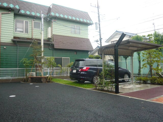 アイリス・スクエア 駐車場