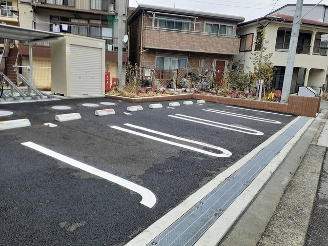 サンリット　ヒロ 駐車場