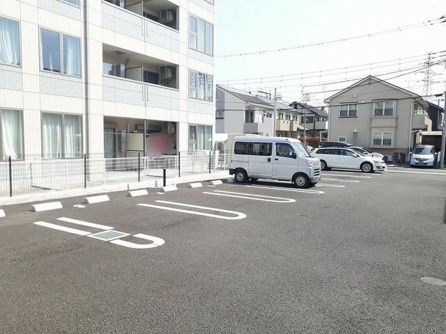 Ｓｏｌｅ　ｐｒｅｓｓｏ 駐車場