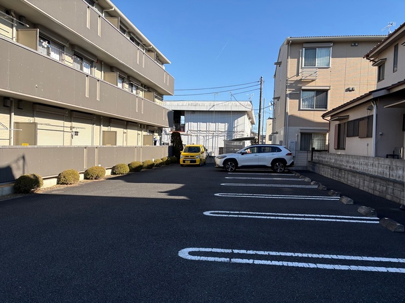 フレシール 駐車場