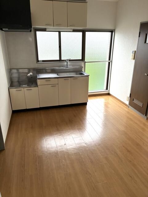神奈川県横浜市栄区上郷町 リビング