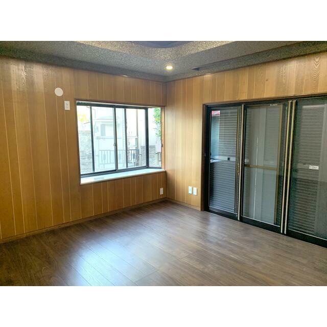 横浜市栄区長沼町　戸建 リビング