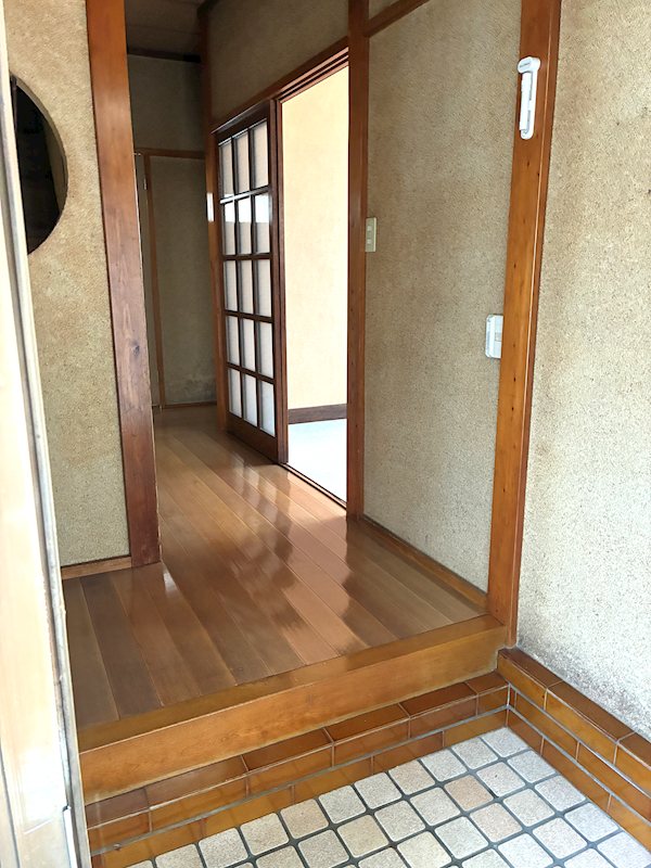 今泉松下貸家 玄関