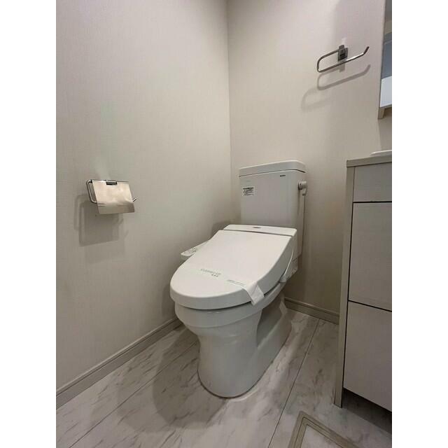 レベアス片瀬江ノ島　ＥＡＳＴ トイレ