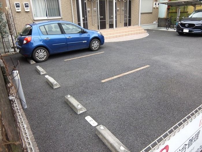 ルシオール 駐車場