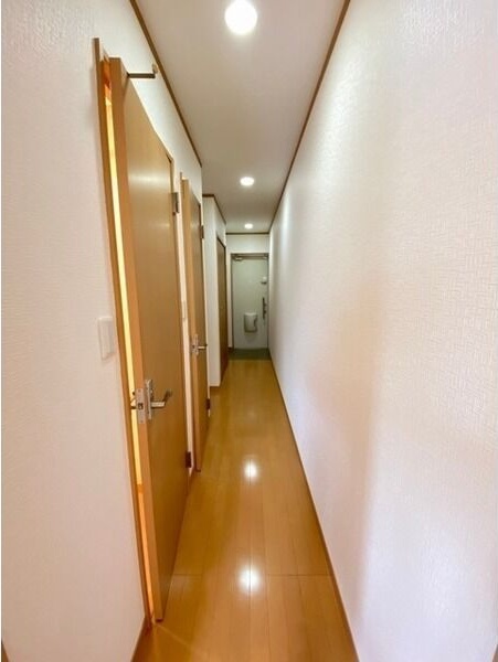アムール シュシュ 玄関