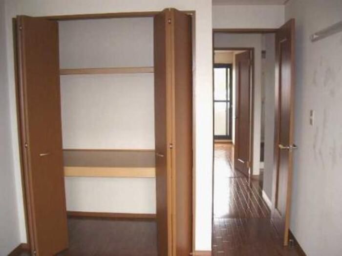 アルファタウン秦野新町　Ｂ 収納