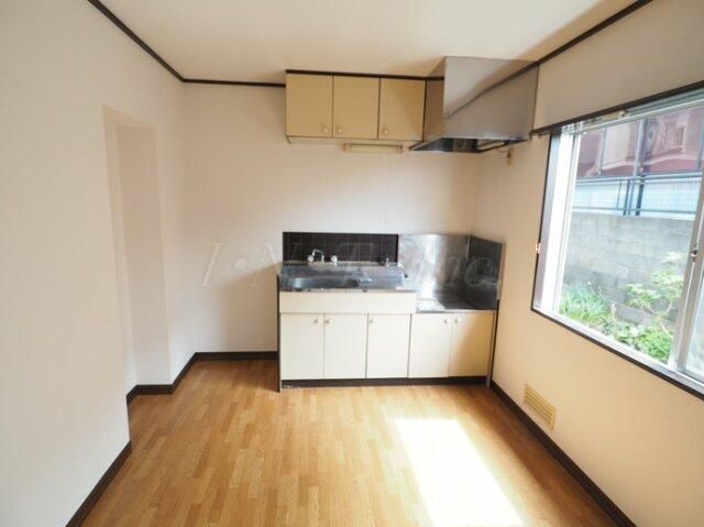 神奈川県藤沢市湘南台７丁目 リビング