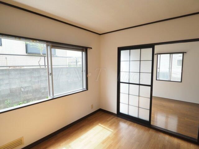 神奈川県藤沢市湘南台７丁目 リビング