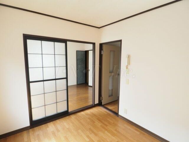 神奈川県藤沢市湘南台７丁目 リビング