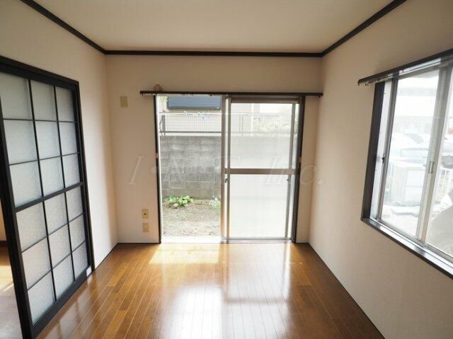 神奈川県藤沢市湘南台７丁目 リビング
