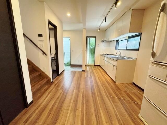 川下貸家（御成町） リビング