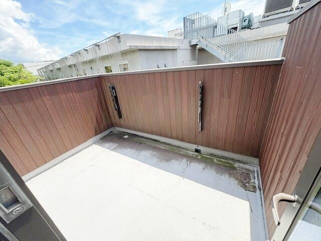 川下貸家（御成町） ベランダ