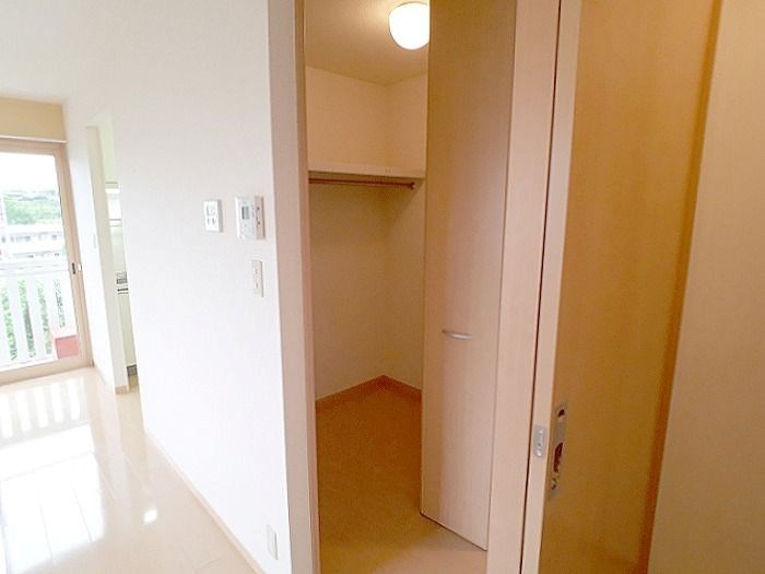 グランドソレーユ　　A棟 収納