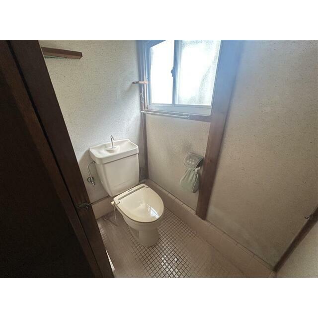 藤沢市本鵠沼４丁目戸建 トイレ