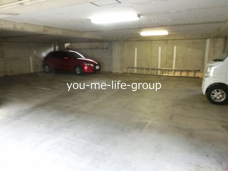 メイプルⅢ 駐車場